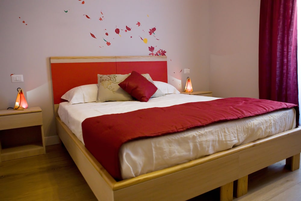 Deluxe Double or Twin Room, City View