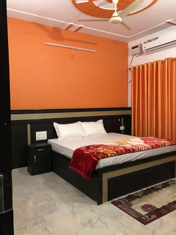 Standard Room photo 2