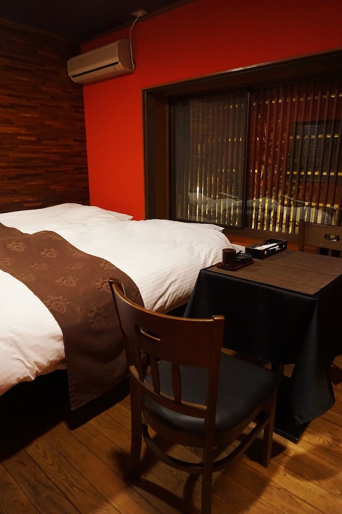 Superior Double or Twin Room, 1 King Bed, Non Smoking, Garden View photo 3