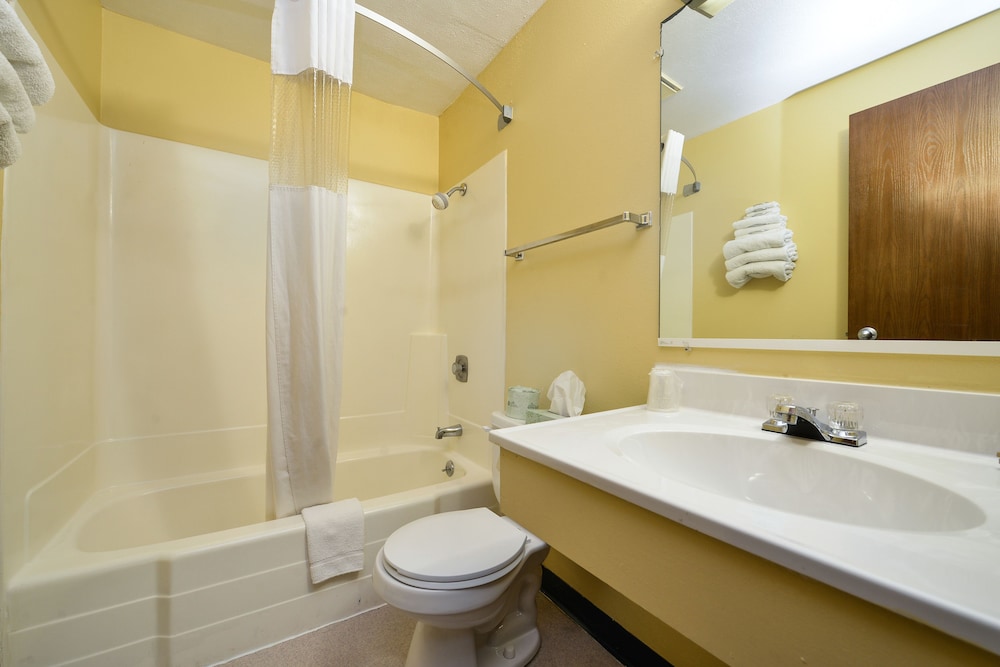Room, Accessible - Photo 7