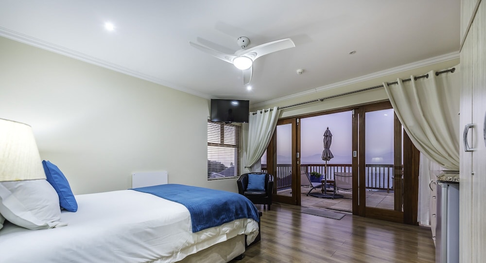 Superior Double Room, 1 Queen Bed, Balcony, Ocean View photo 1
