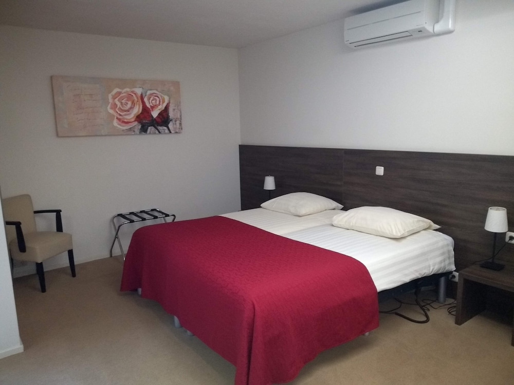 Comfort Room photo 3
