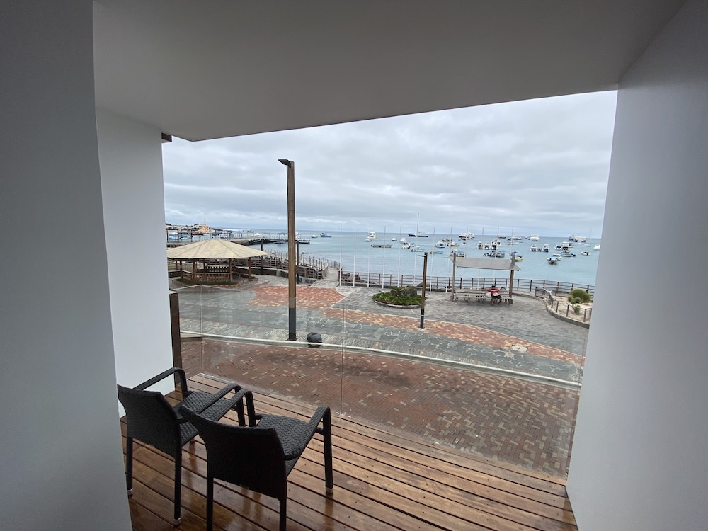 Comfort Room, Ocean View photo 3