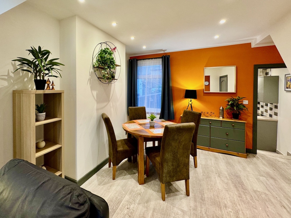 Family House photo 2