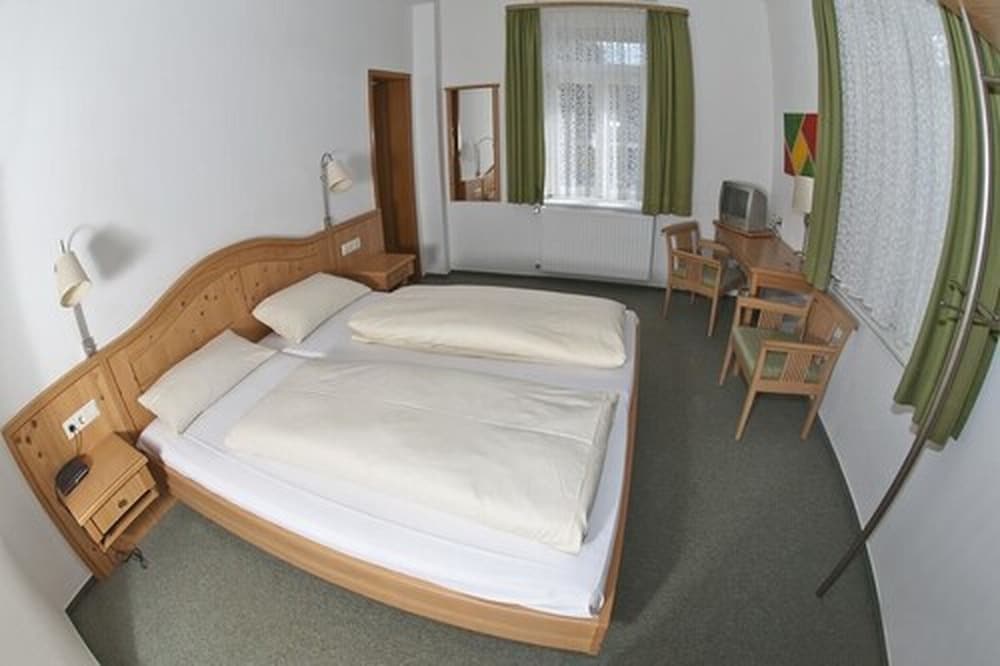 Double Room - Photo 4
