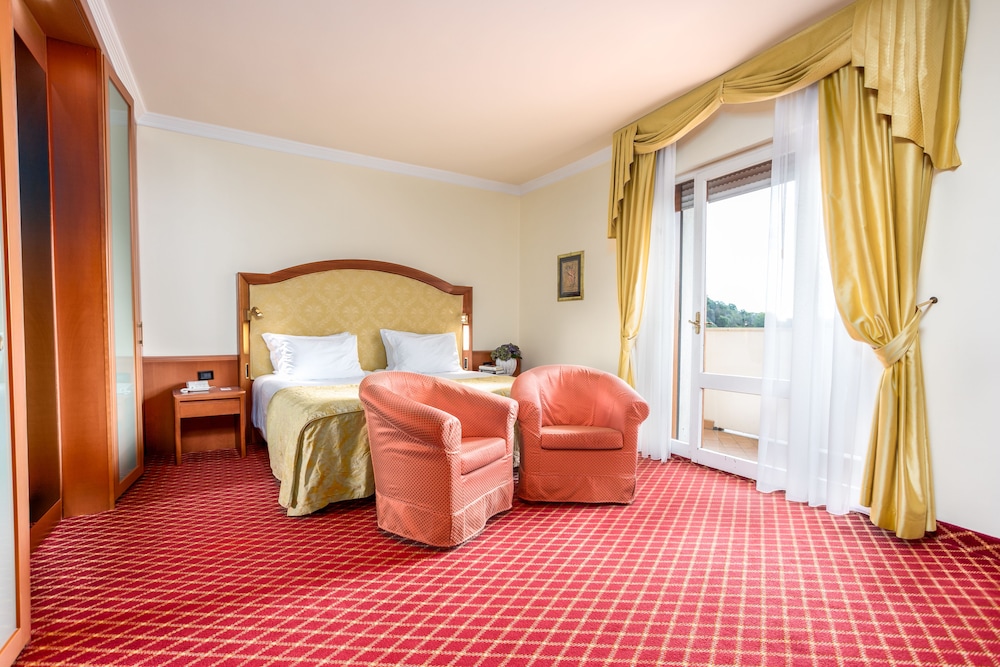 Suite, Terrace (4 Pax) - Photo 3