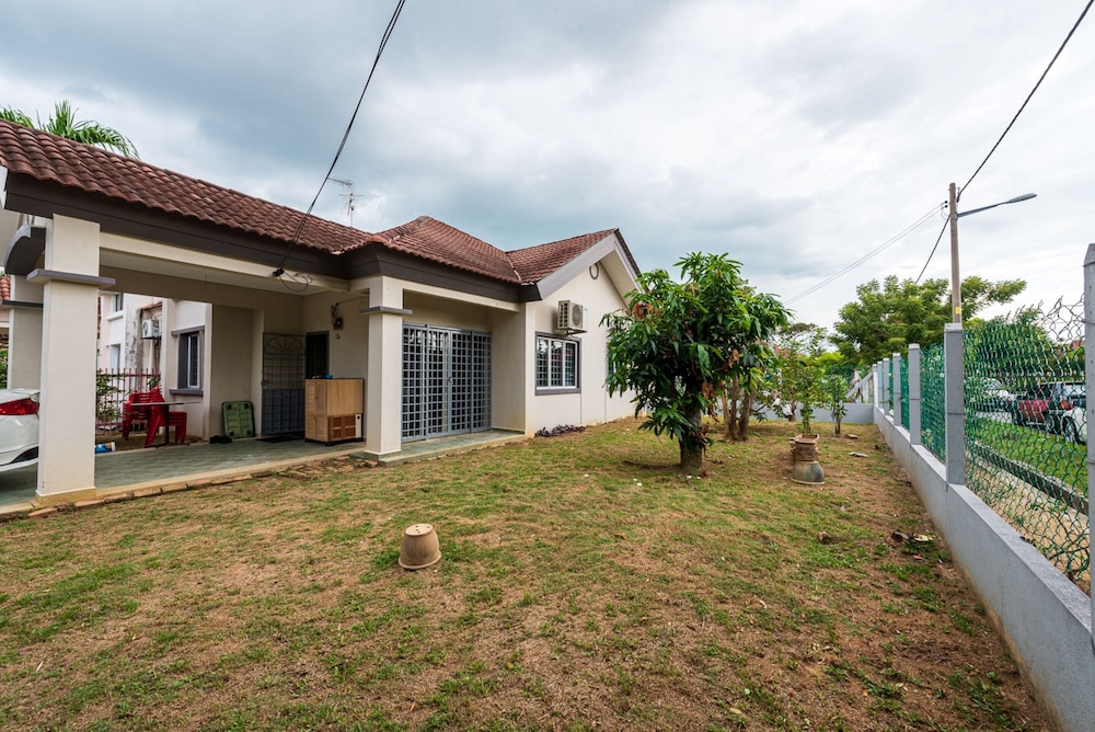Family House photo 3