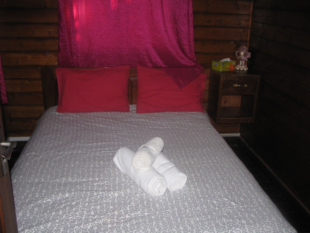 Comfort Apartment, Multiple Bedrooms, Pool Access, Pool View