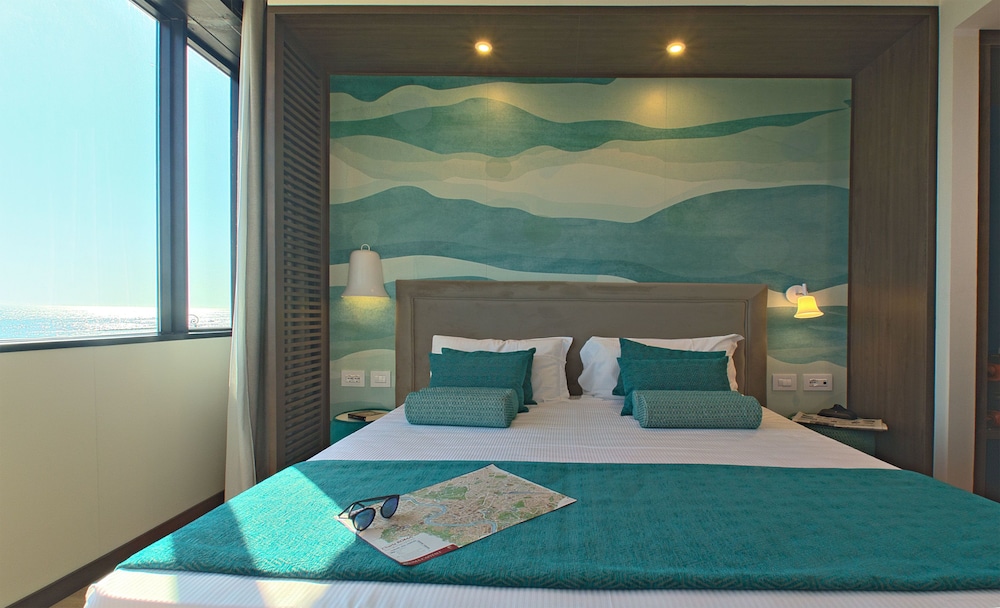 Executive Double or Twin Room, Sea View photo 3