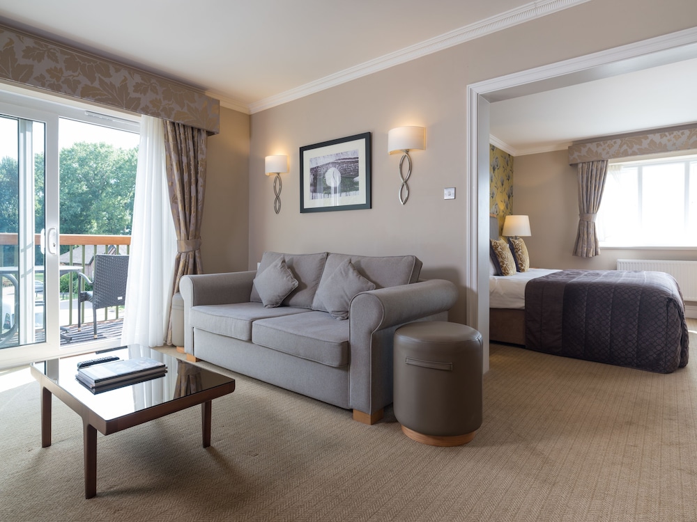 Carden Courtyard Suite photo 2