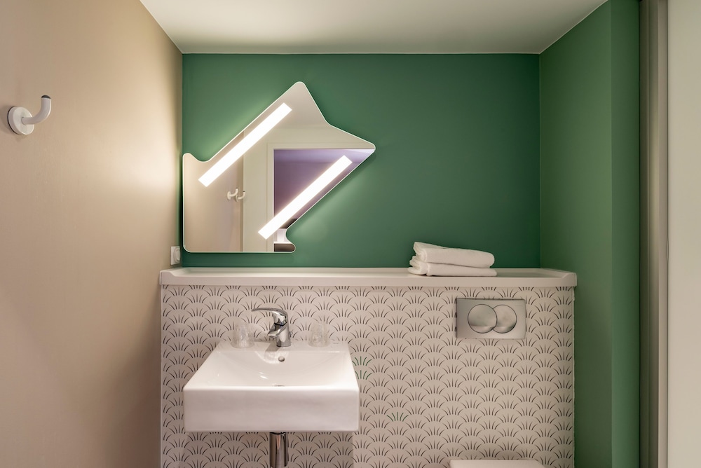 Triple Room, Multiple Beds - Photo 3