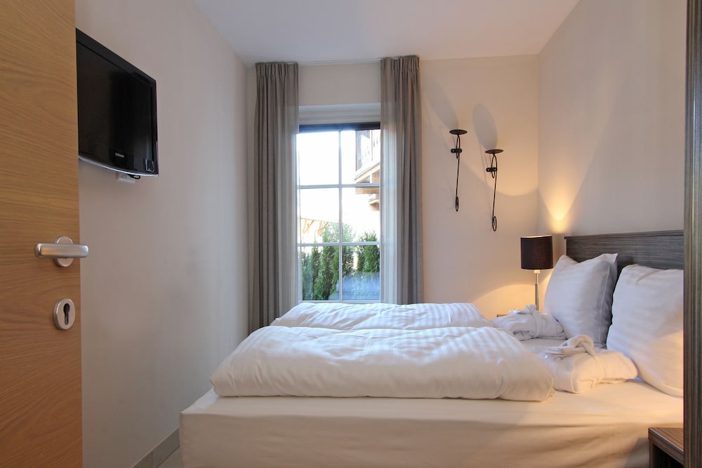 Apartment, 3 Bedrooms, Terrace (Excl. 215 EUR cleaning fee) photo 2