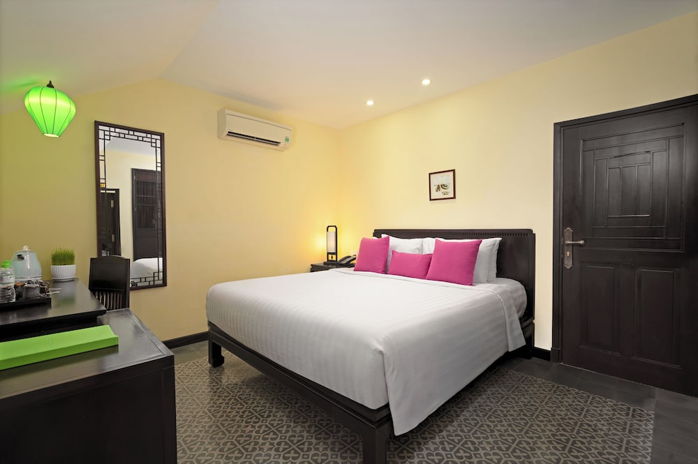Deluxe Room, 1 Queen Bed, Balcony (Rooftop Room, Riverside View) - Photo 7