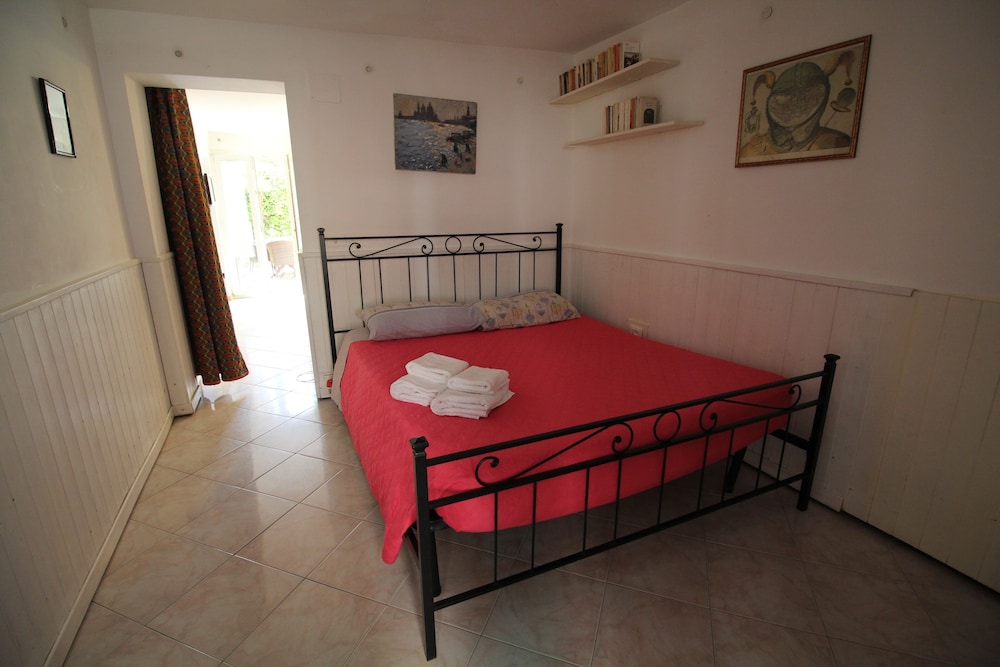 City Apartment, 1 Bedroom photo 1