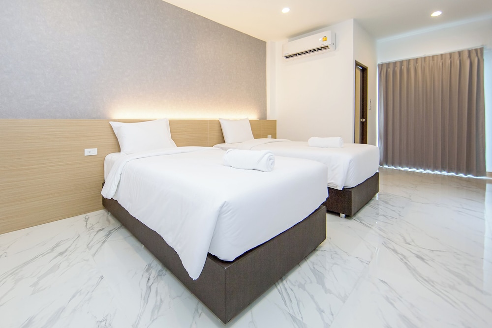 Standard Twin Room - Photo 1