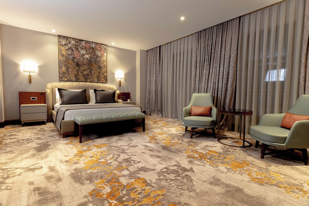 Deluxe Room, Pool View