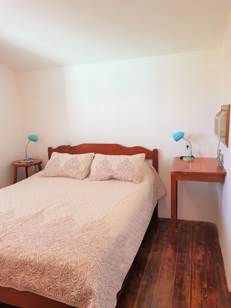 Cottage, 1 Queen Bed, Non Smoking photo 1