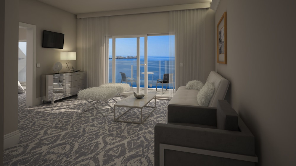 Superior Suite, 2 Bedrooms, Balcony, Sea View