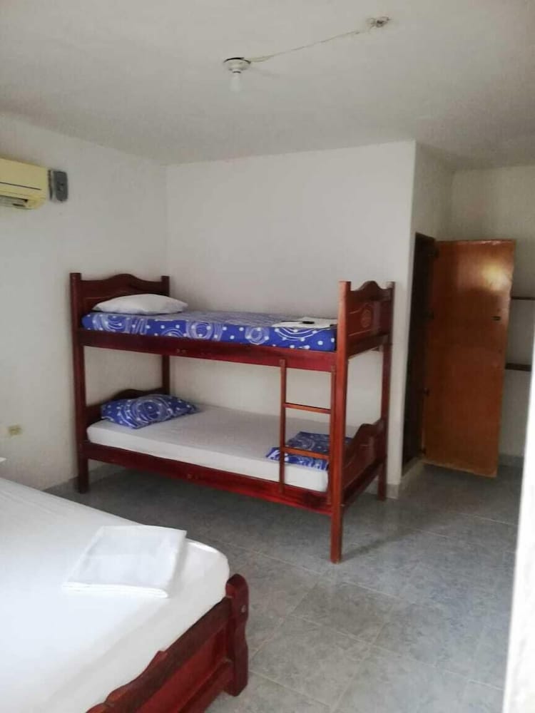 Quadruple Room, Multiple Beds (With A/C) photo 3