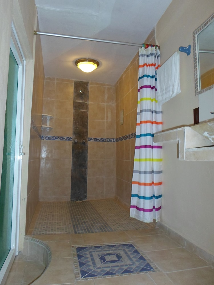 Comfort Double Room, 2 Queen Beds photo 2