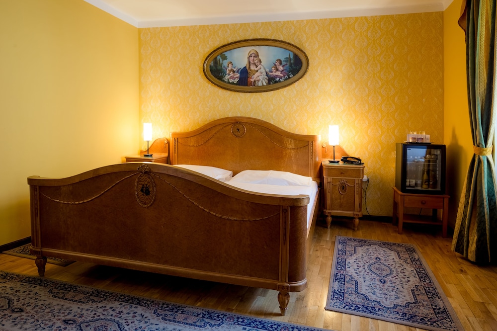 Standard Double or Twin Room photo 2