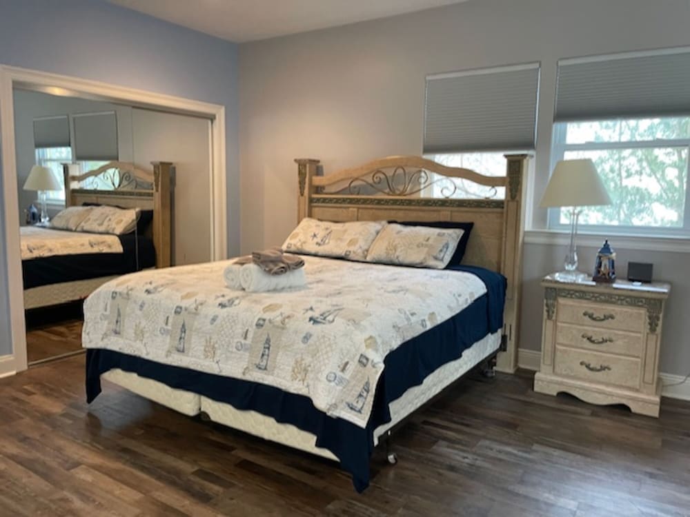 Signature House, 6 Bedrooms, Balcony photo 2