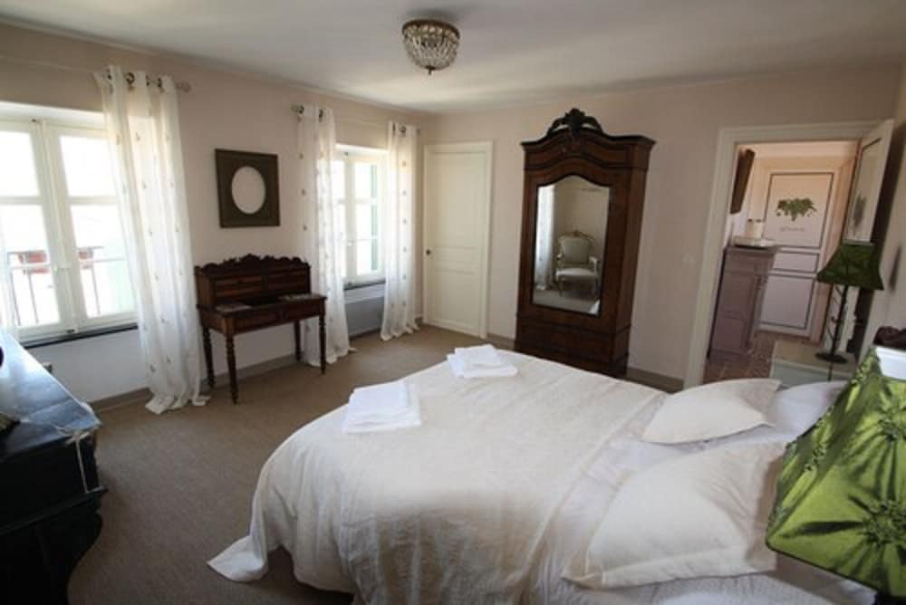 Double Room (Carignan) photo 3