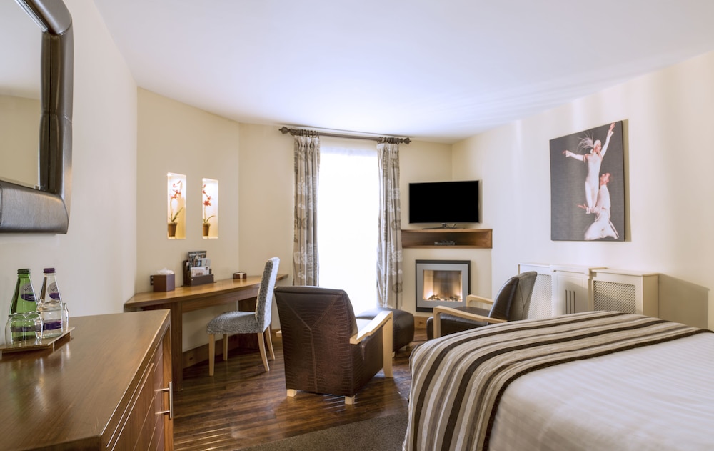 Deluxe Double Room - Photo 12