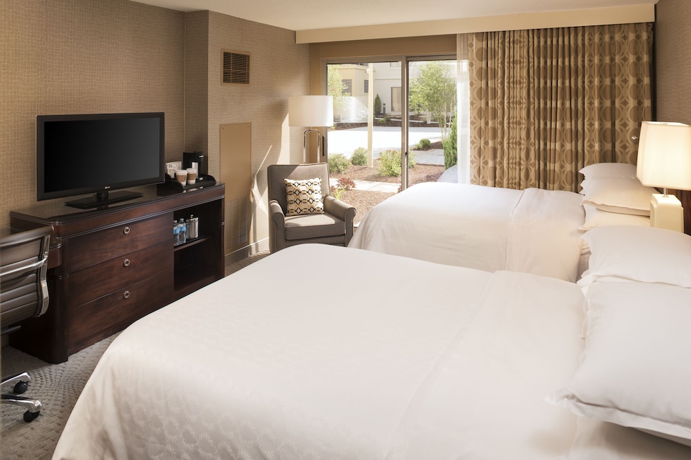 Club Room, 2 Double Beds - Photo 2