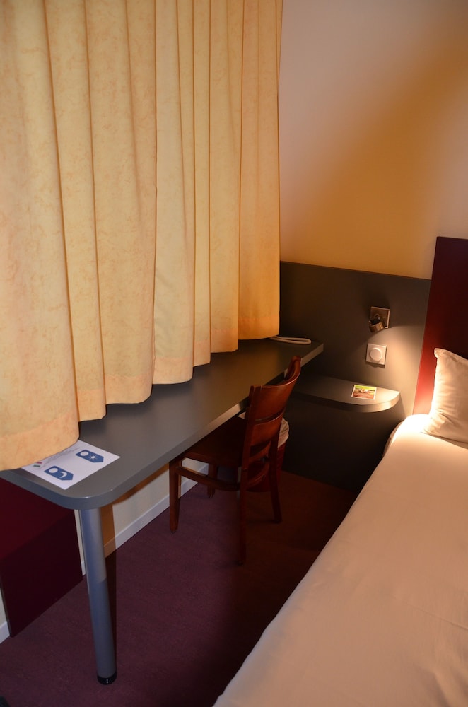 Standard Double Room, 1 Queen Bed, Non Smoking, Garden View photo 1