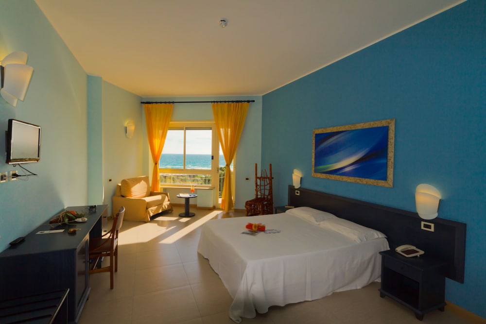 Junior Suite, Multiple Beds photo 1