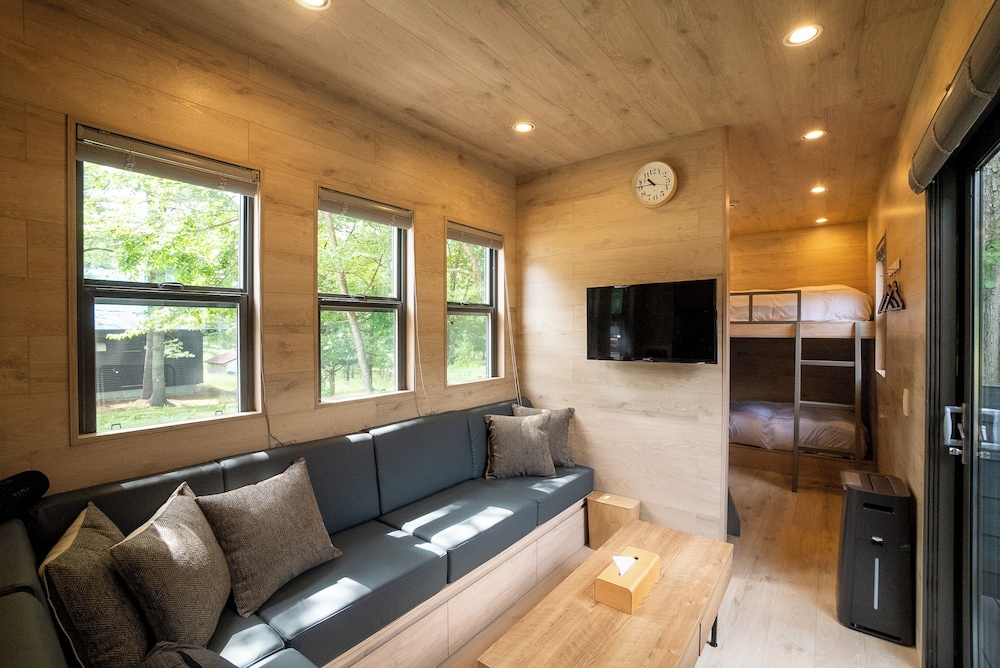Basic Cabin, 5 Bedrooms, Annex Building