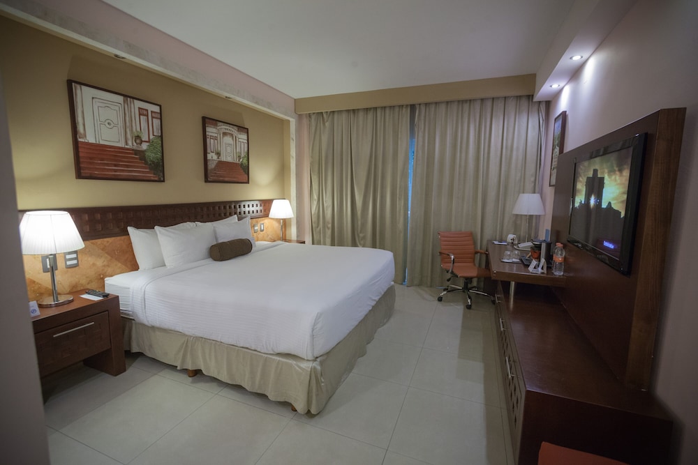 Standard Room, 1 King Bed photo 1