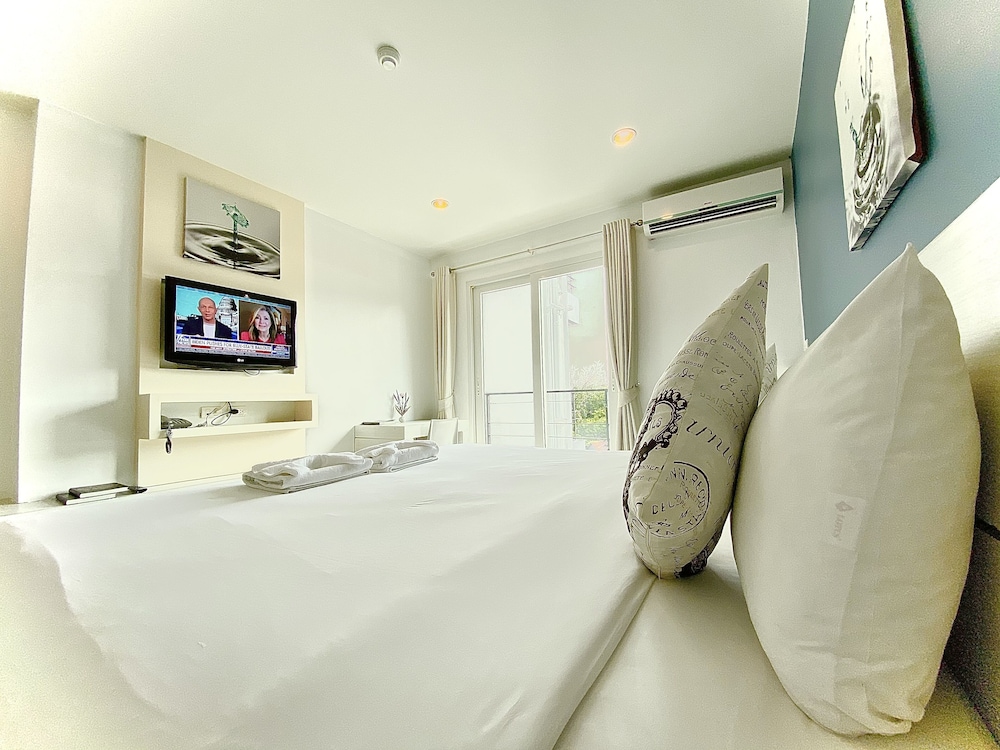 Superior Double or Twin Room photo 2
