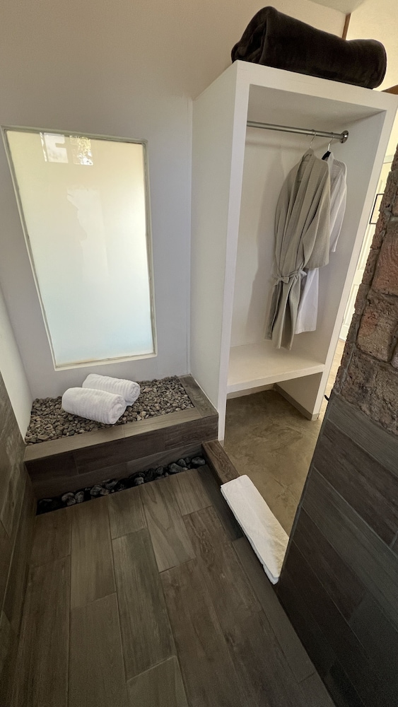 Comfort Room photo 3