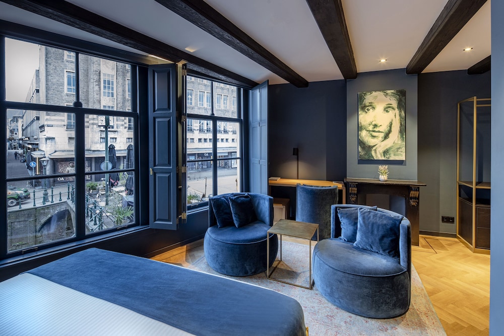 Signature Suite (Virginia Woolf) photo 1