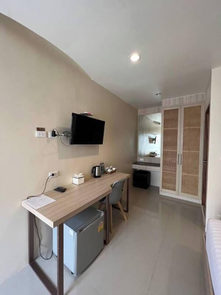 Deluxe Double Room - Photo 31