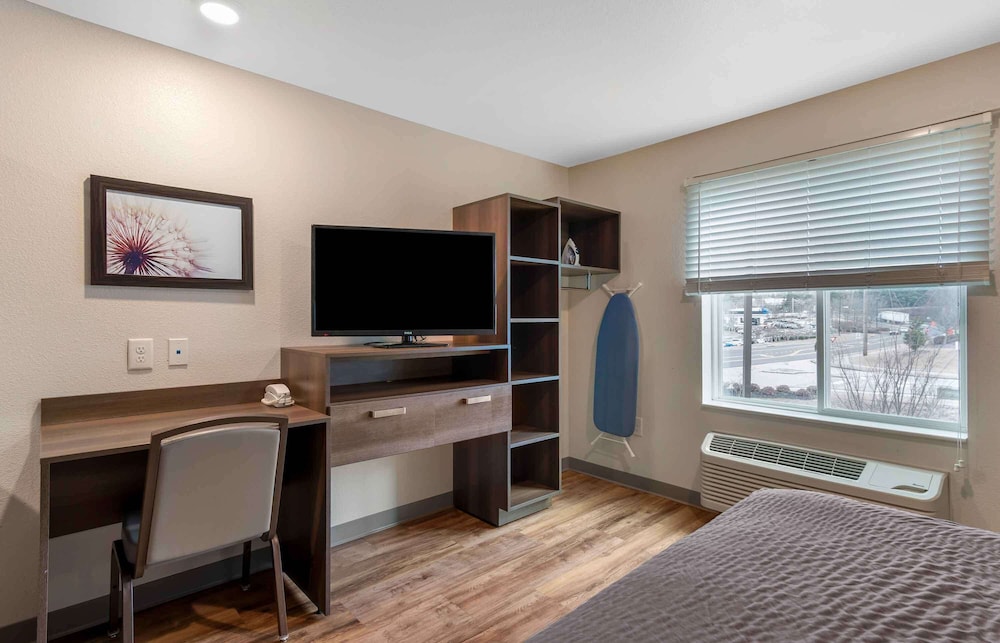 Standard Studio, Non Smoking, Refrigerator & Microwave - Photo 2