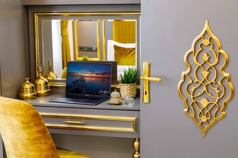 Business Suite photo 3
