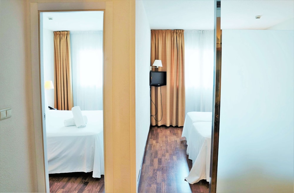 Habitación Doble (XL, 3 adultos + 1 niño)