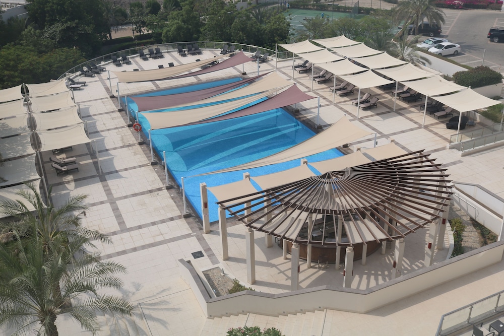 Standard Room, 1 King Bed, Balcony, Pool View - Photo 9