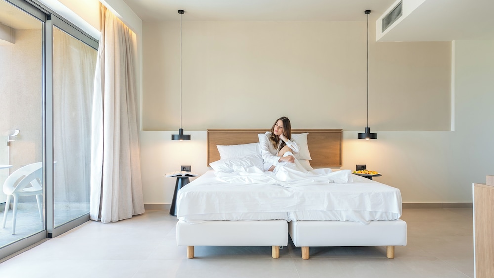 Premium One bedroom Suite with sea view - Photo 6