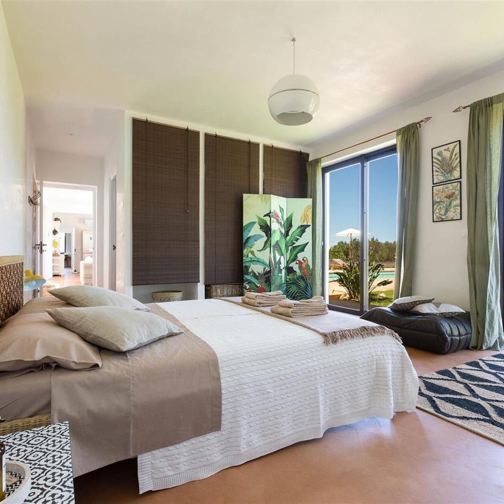 Villa photo 1