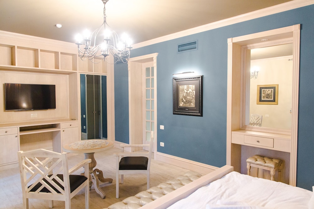 Suite, Balcony - Photo 3