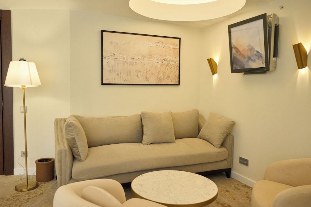 Executive Suite photo 3