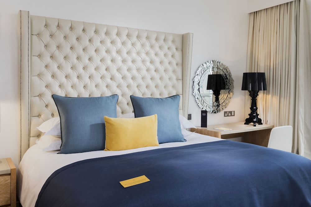 Suite, 1 King Bed, Harbor View (St. Davids)