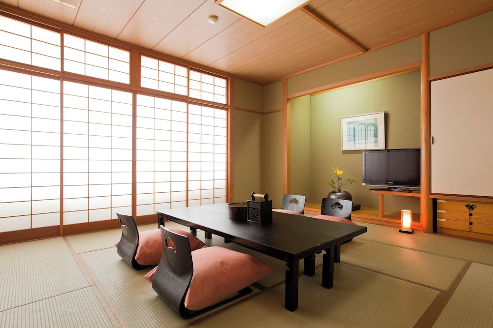 Traditional Tatami Room with Private Bathroom, River View  (High-floor) photo 1