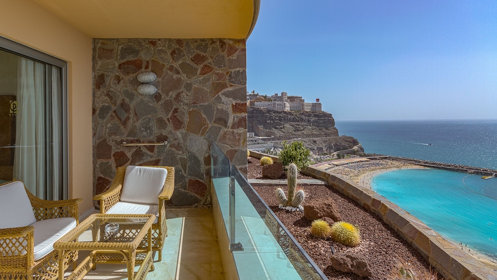 Double Room, Sea View (3 adults) - Photo 6