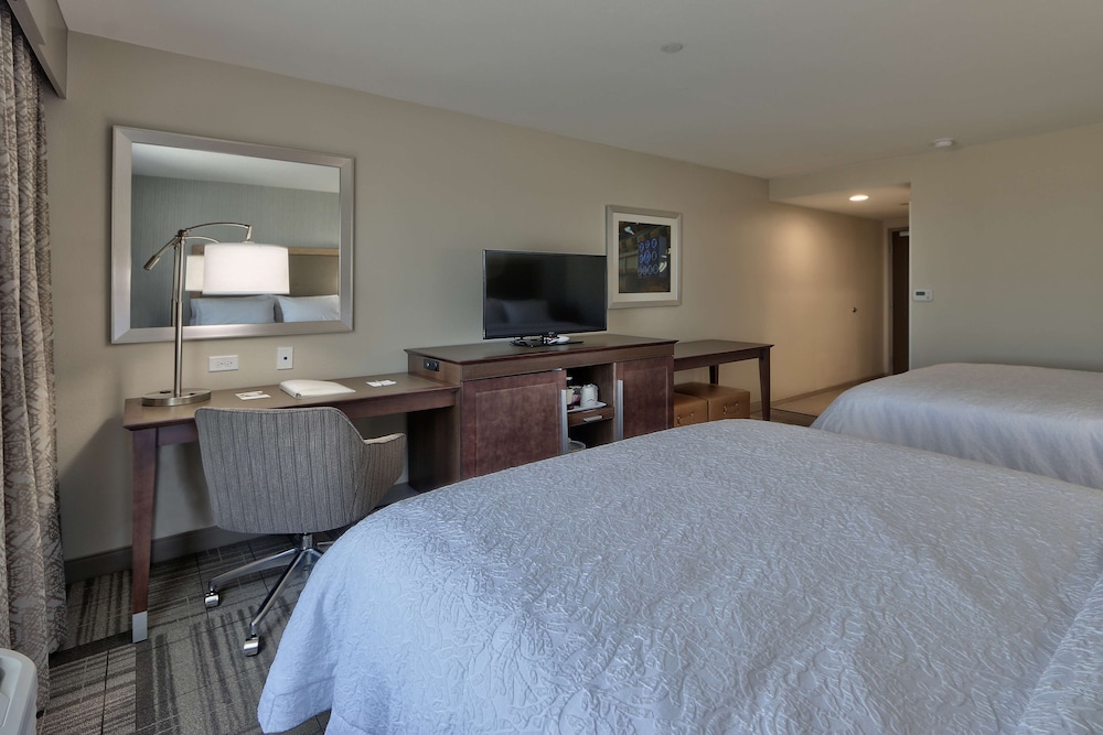 Room, 2 Queen Beds, Accessible, Non Smoking photo 3