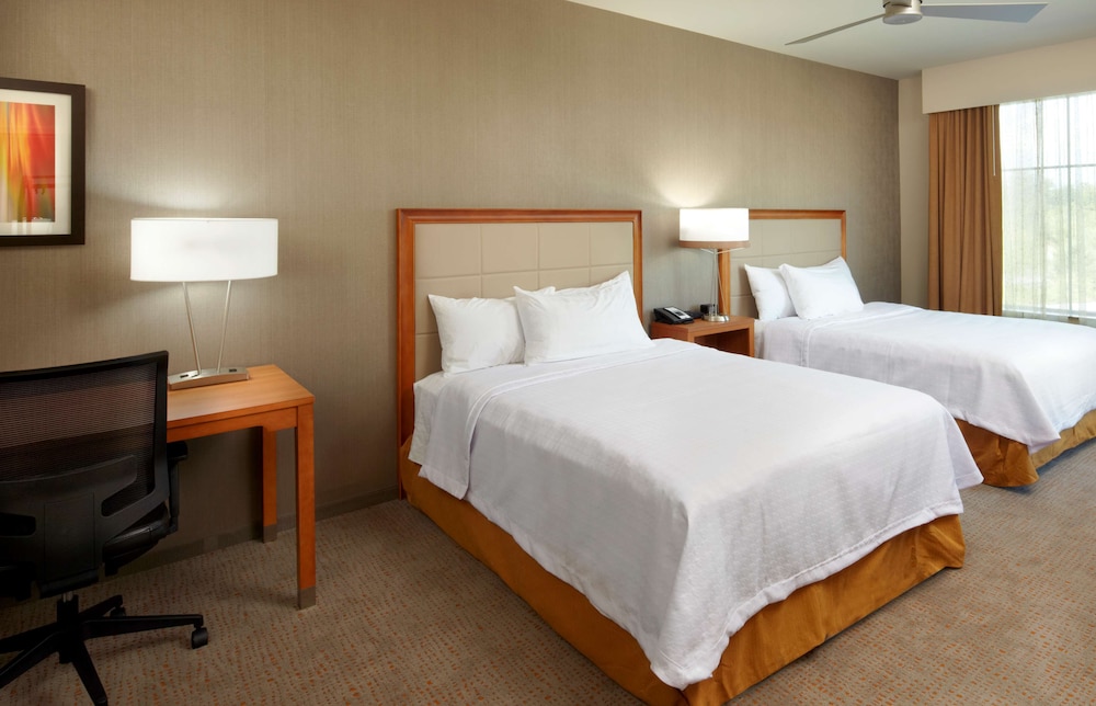 Suite, 2 Queen Beds, Accessible, Bathtub photo 2